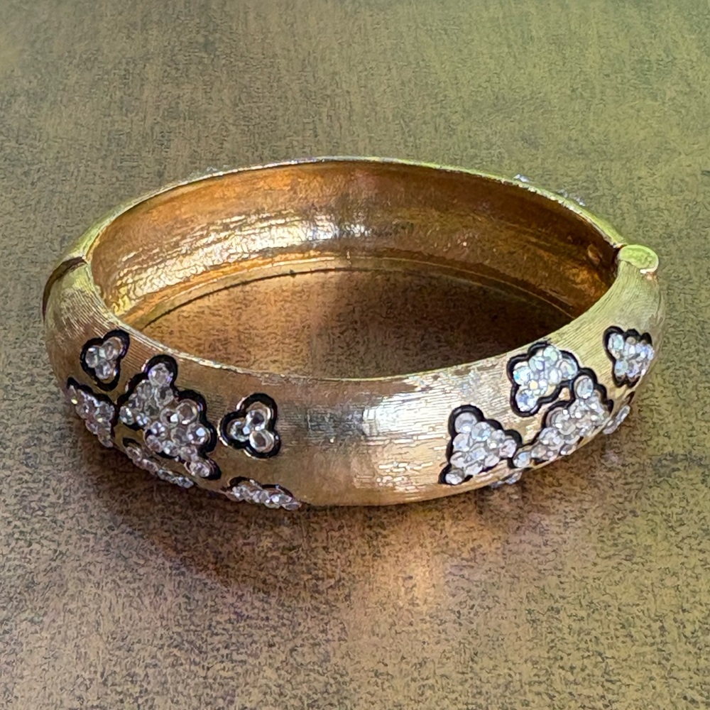 Gorgeous Gold Hinged Bracelet with Leopard-like Crystal Accents - Picture 9 of 9